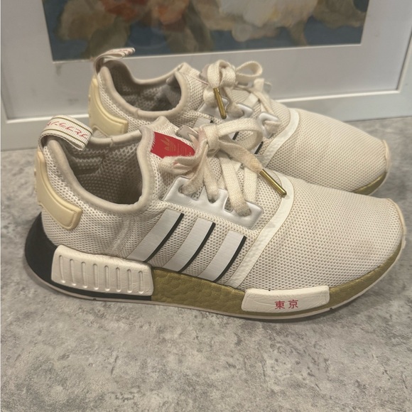 adidas gazelle silver green womens Adidas Originals Men NMD R1 Boost White GW5638 – Solestop.com